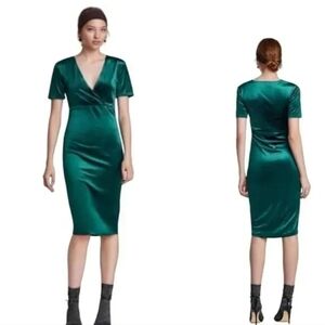 ZARA - MD Trafaluc Emerald Green Velvet Midi Formal Dress